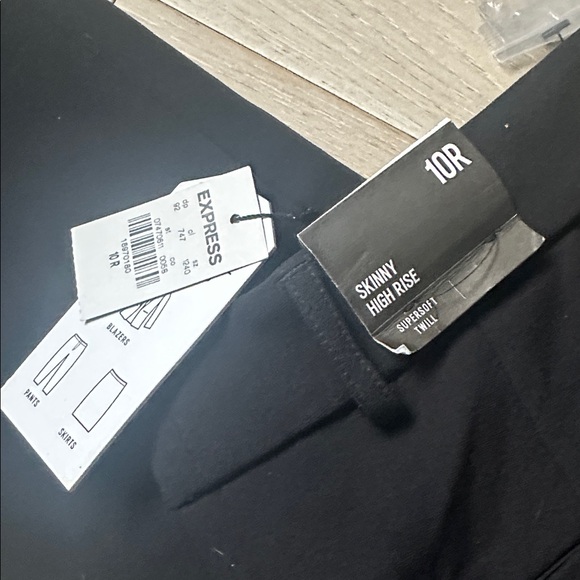 NWT Express Skinny High Rise Stretch Black Pants sz 10R - Picture 3 of 3
